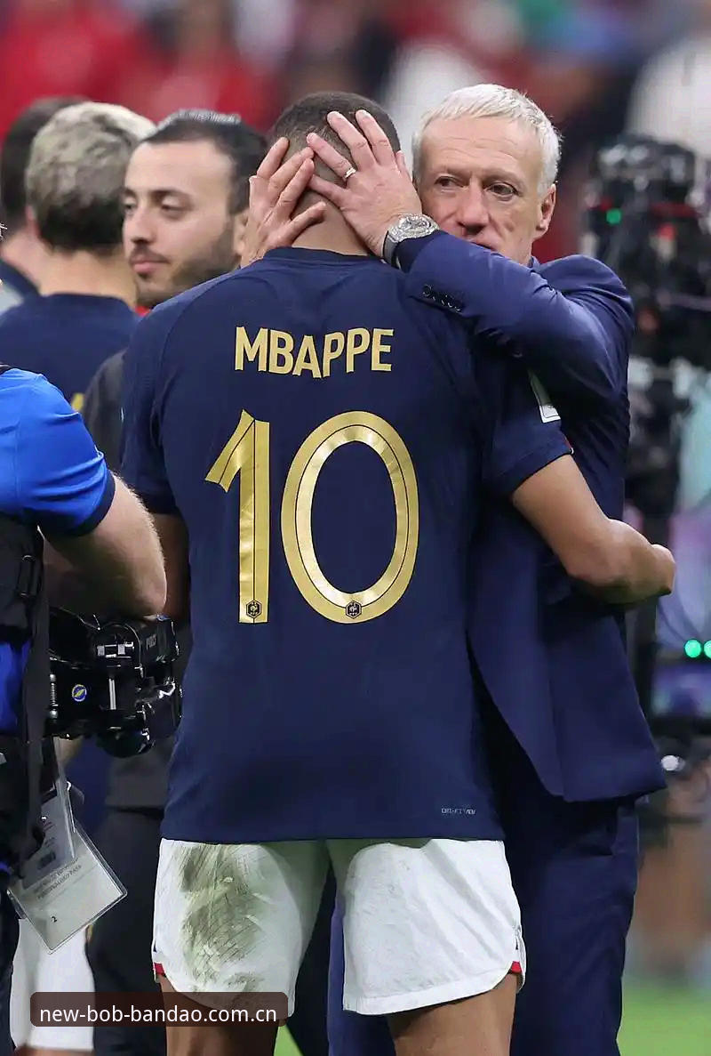 德尚的上一场vs下一场：法国队3-0大胜背后的变阵考验